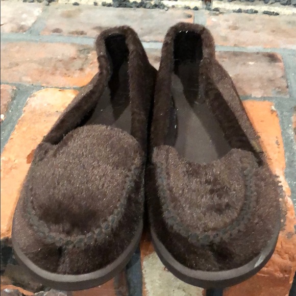 Sanuk Fuzzy Brown loafers size 11 GUC - Picture 2 of 6